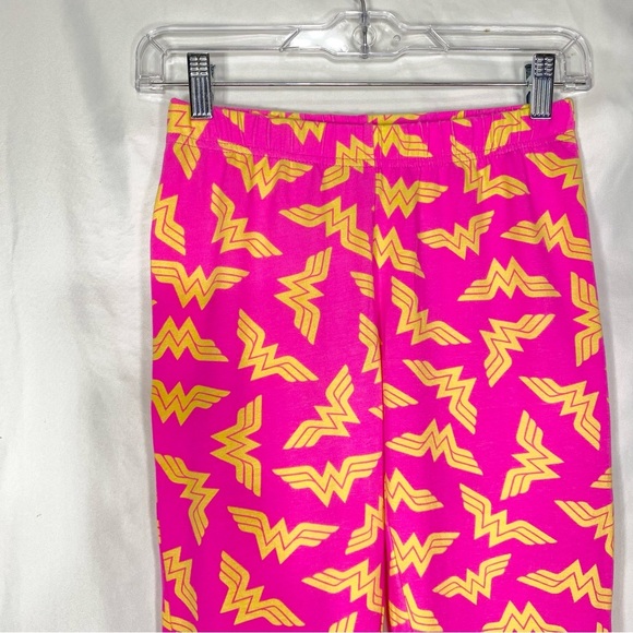 DC Comics Neon Pink Yellow Wonder Woman Logo Leggings - Picture 2 of 6